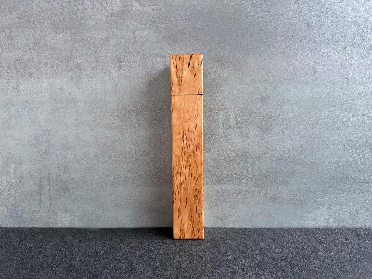 Handgefertigte Salz- & Pfeffermühlen aus edlen Hölzern • 28 cm • Schweizer Präzisions-Schneidwerk für intensiven Geschmack - Spessartbrett