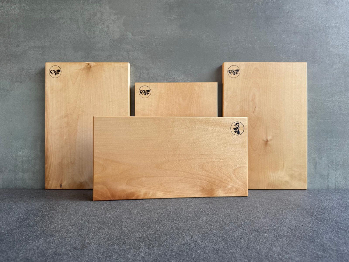 Schneidebrett Set aus Spessart Birke – 4 massive Brotzeitbretter Familien-Set
