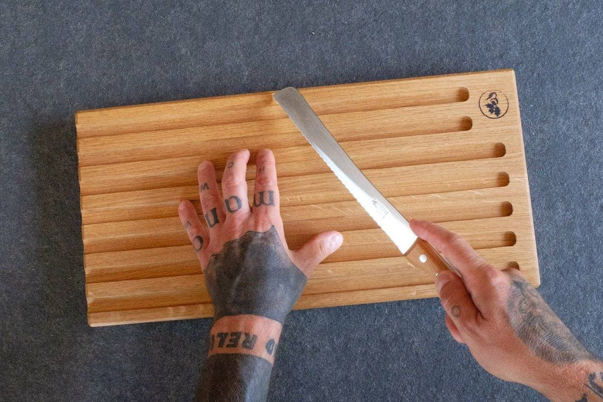 Brotsägemesser mit Wellenschliff 34,5 cm lang Griff aus Kirsche