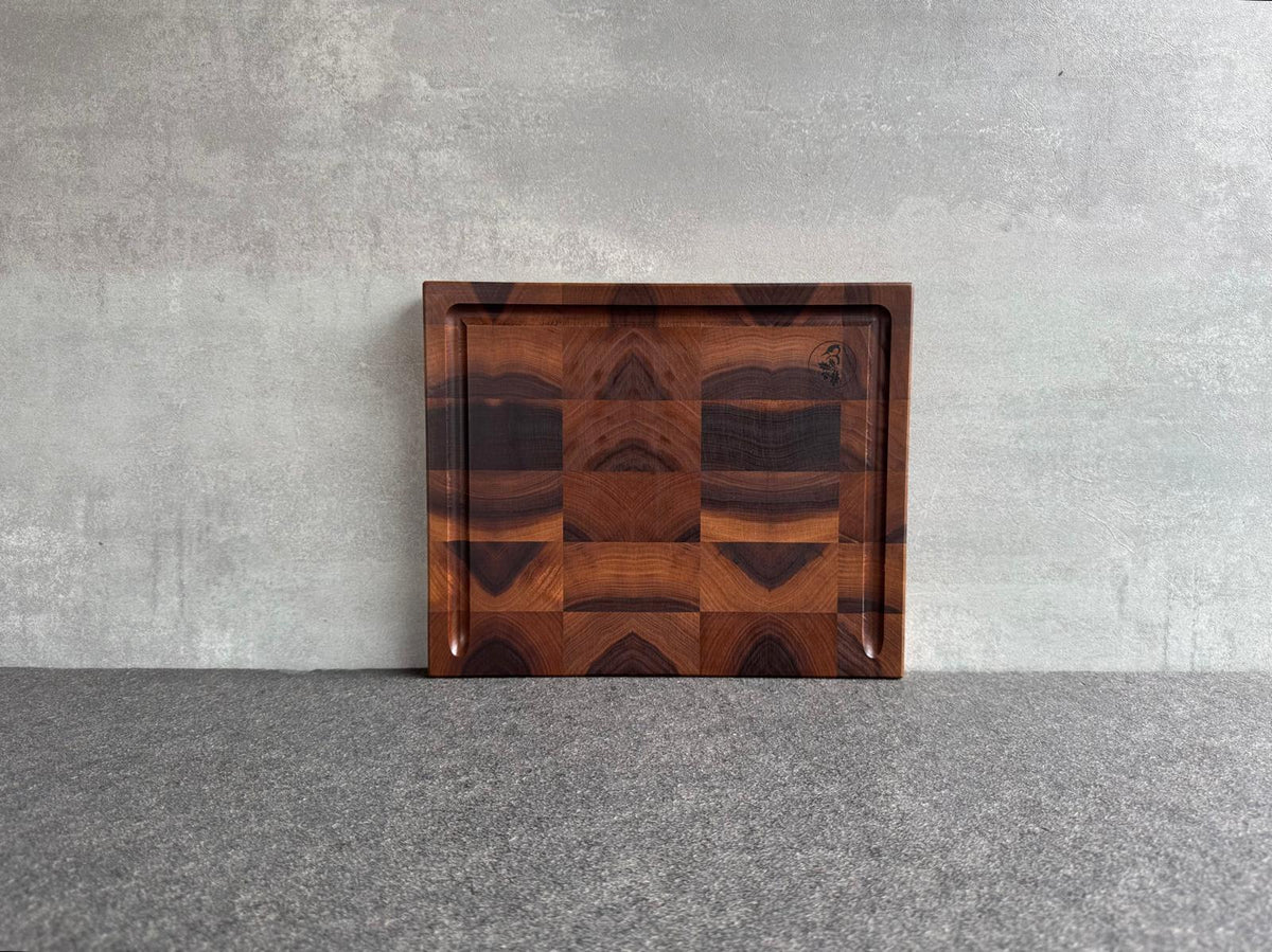 30 cm Nussbaum Hirnholz Schneidebrett mit Saftrille