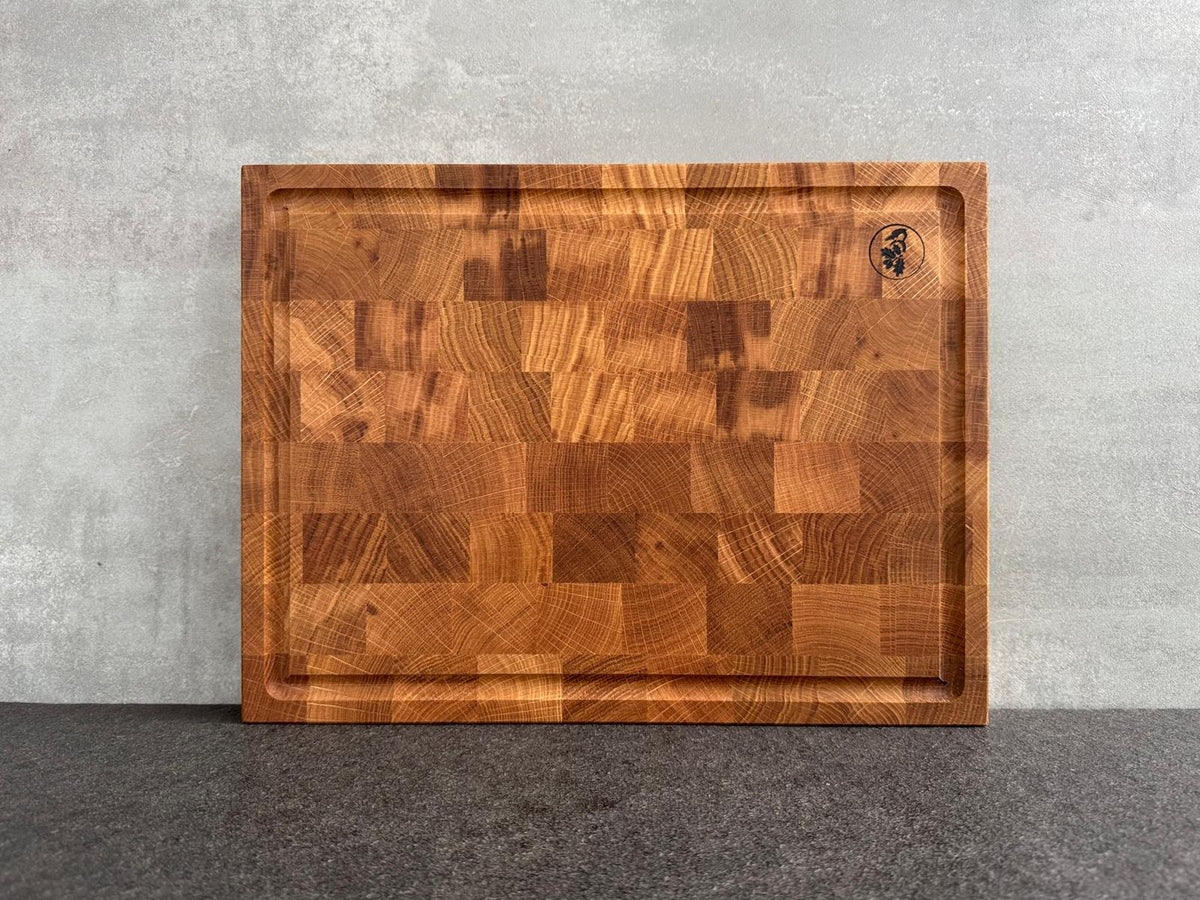Eiche Stirnholz Schneideblock 4 cm stark mit einer Saftrille.
