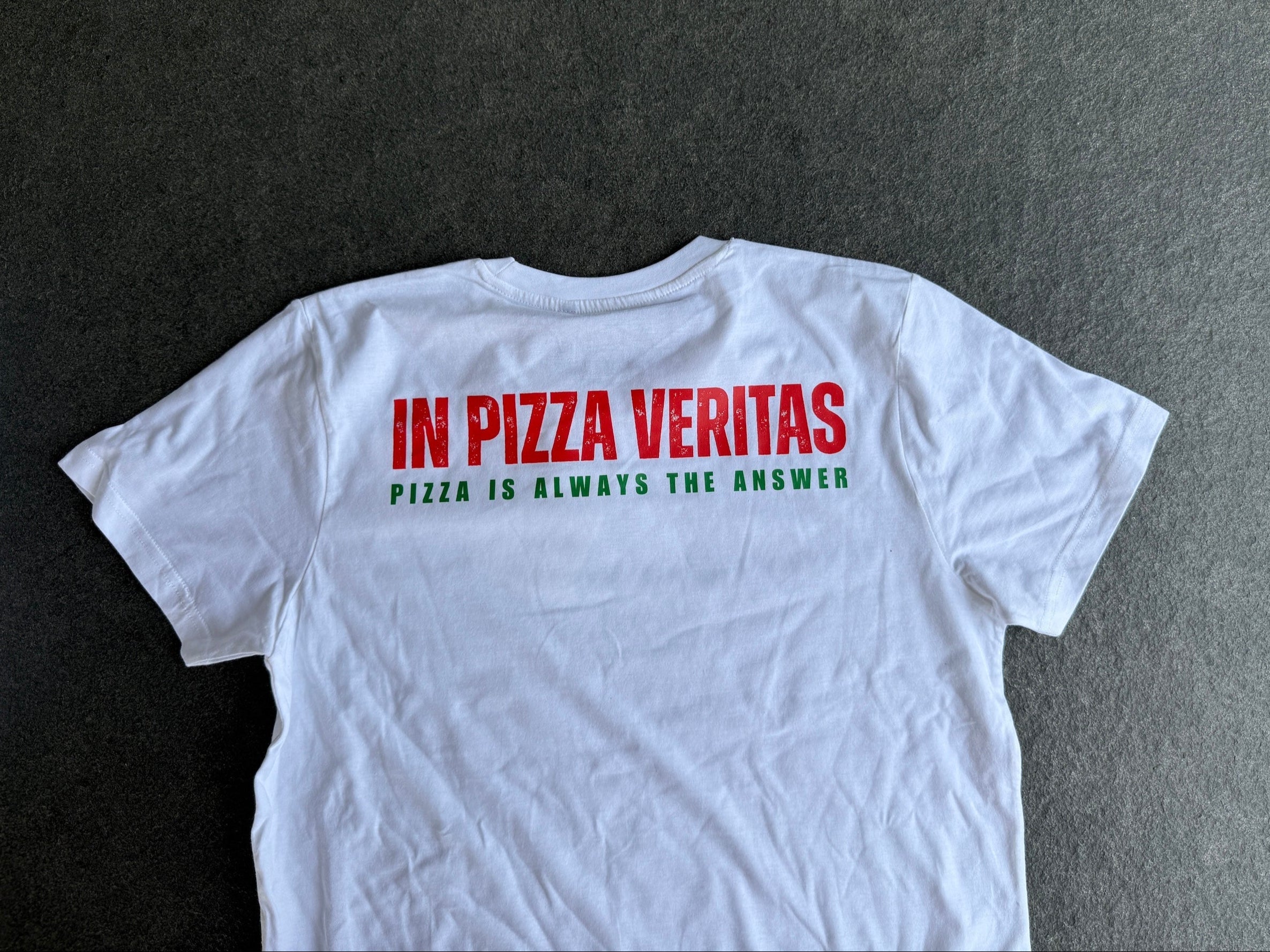 Pizza T-Shirt, In Pizza Veritas - Spessartbrett