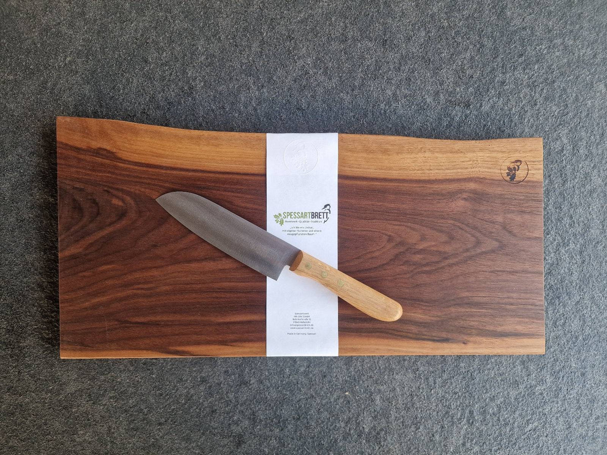 Set Schneidebrett Nussbaum, 1 Baumkante + Santoku, 15401101 - Spessartbrett