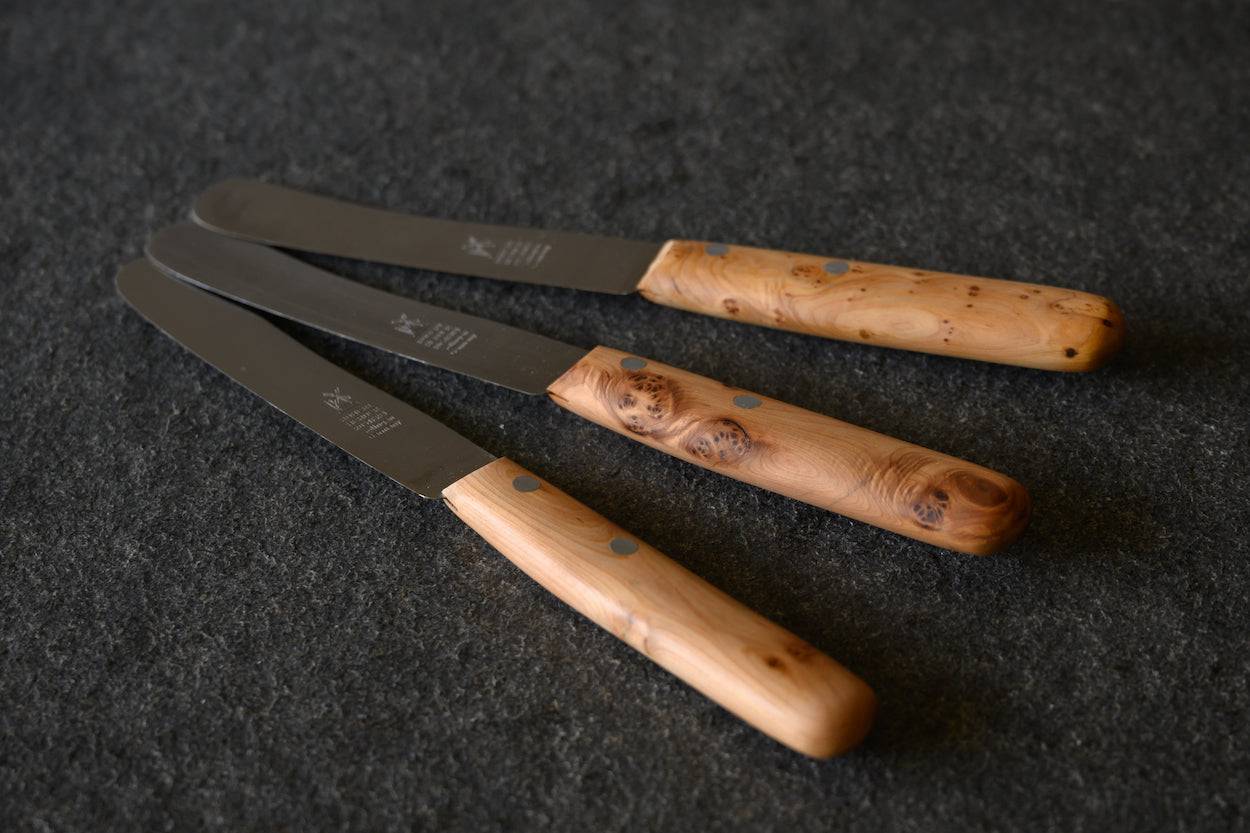 Detailansicht Griff aus Duftwacholder Buckels Tischmesser 