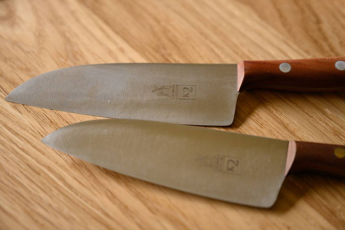 Detailansicht Klingen zwei Vielzweckmesser 